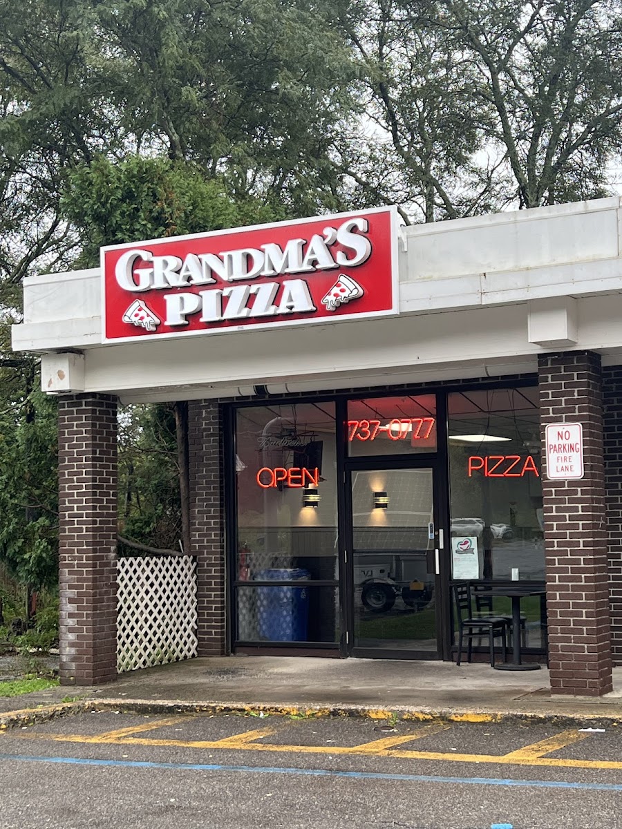 Grandma's Pizza